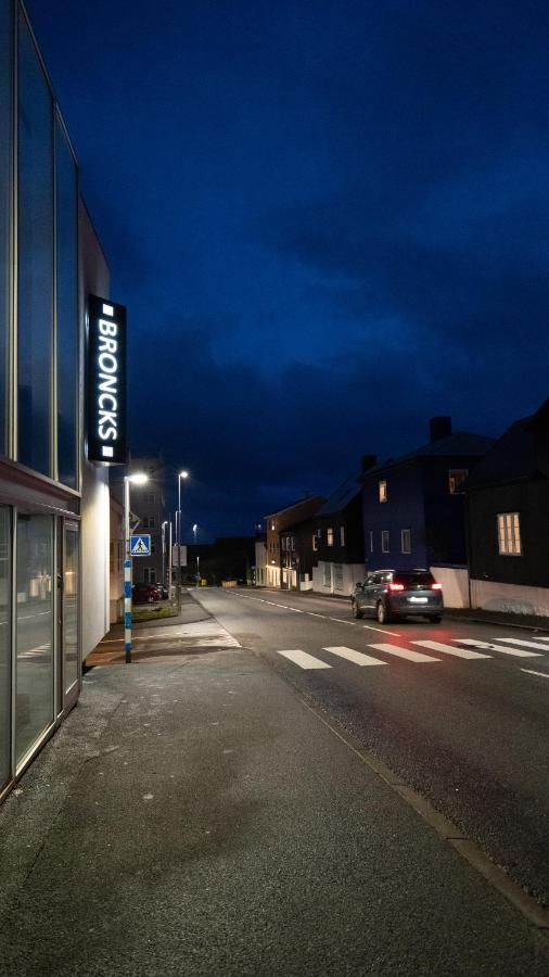 Broncks Apartment 1 - Modern 2-Bedroom In The Heart Of Tórshavn Eksteriør billede