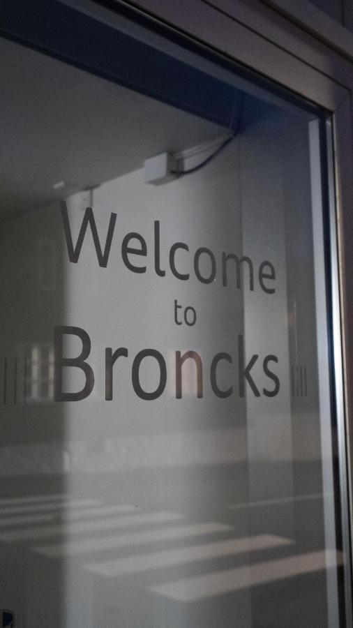 Broncks Apartment 1 - Modern 2-Bedroom In The Heart Of Tórshavn Eksteriør billede
